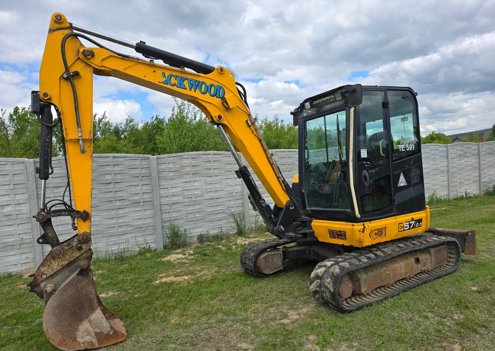 JCB - Гусеничний екскаватор: фото 3 JCB - Гусеничний екскаватор: фото 3