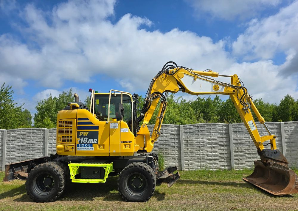 Komatsu - Колісний екскаватор: фото 1 Komatsu - Колісний екскаватор: фото 1