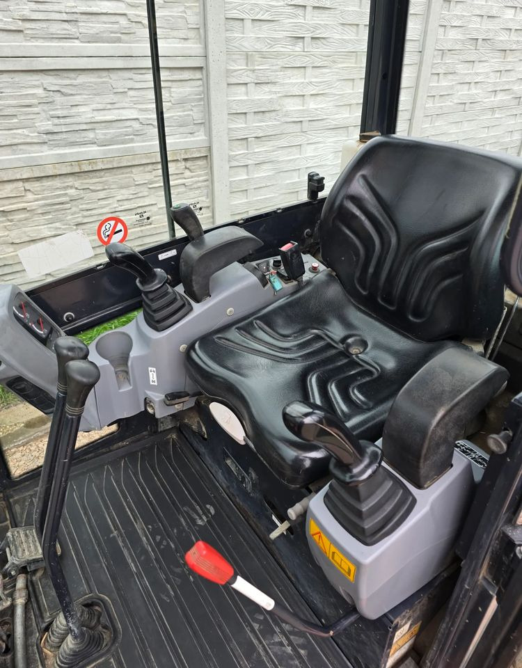 Kubota - Міні-екскаватор: фото 3 Kubota - Міні-екскаватор: фото 3