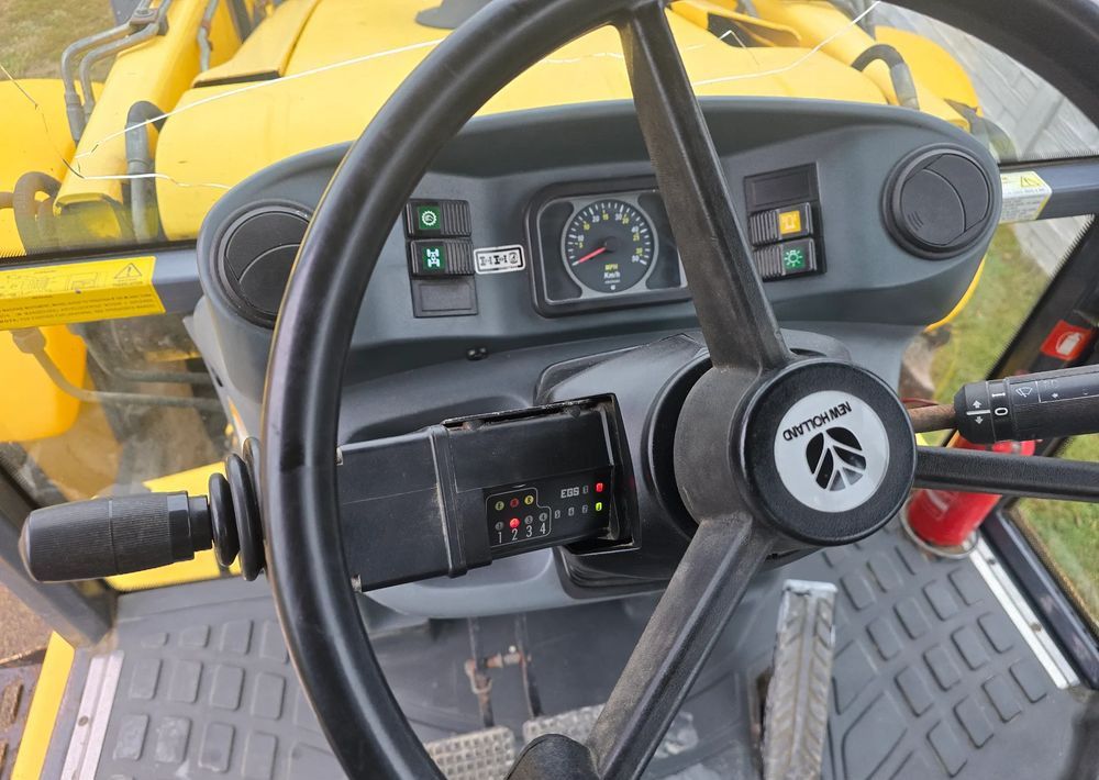 New Holland - Екскаватор-навантажувач: фото 5 New Holland - Екскаватор-навантажувач: фото 5