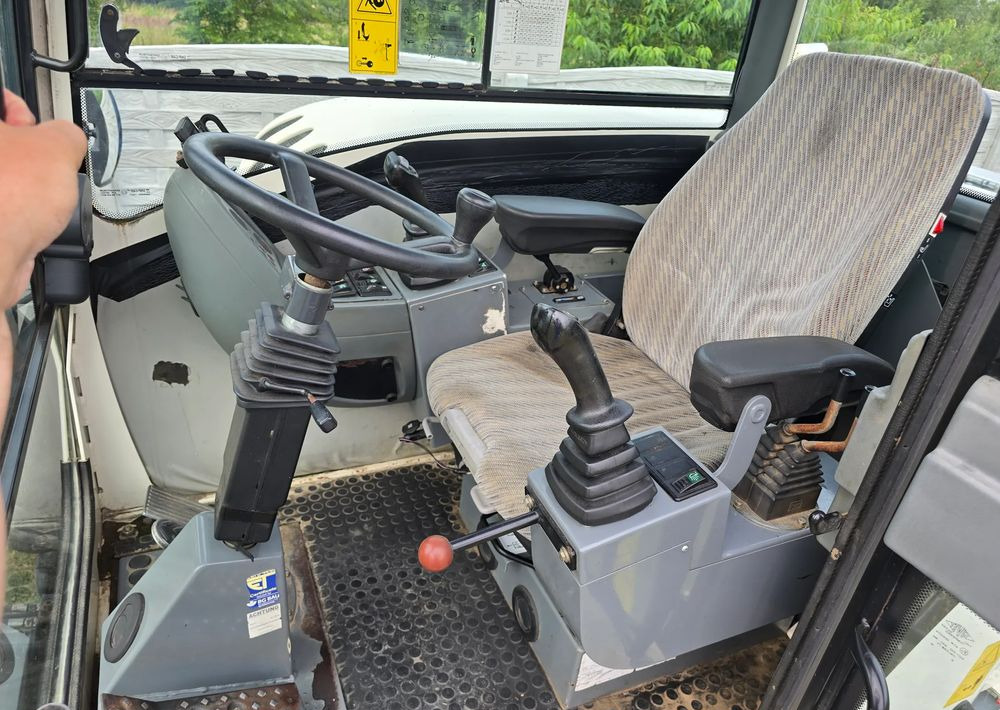 Terex - Колісний екскаватор: фото 2 Terex - Колісний екскаватор: фото 2