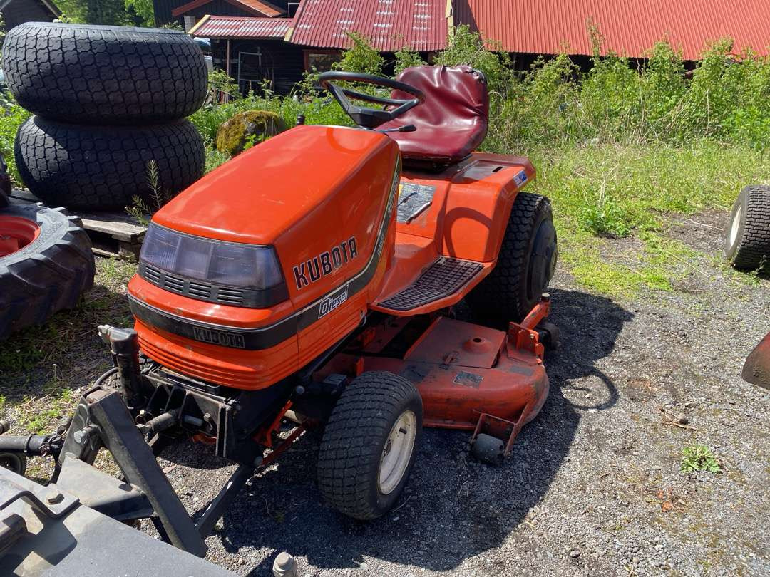 2000 Kubota G1700//Sitteklipper med feier og oppsamler - Газонокосарка: фото 2 2000 Kubota G1700//Sitteklipper med feier og oppsamler - Газонокосарка: фото 2