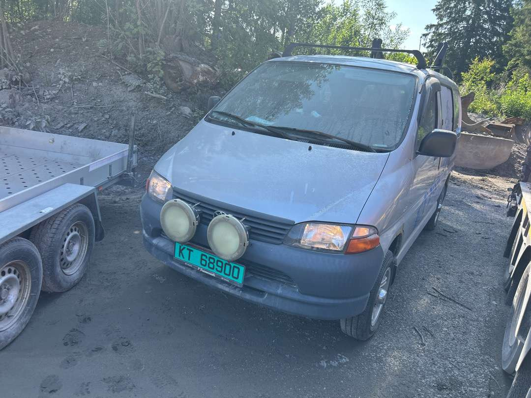 2005 Varebil TOYOTA HIACE 4WD EU-Godkjent - Суцільнометалевий фургон: фото 1 2005 Varebil TOYOTA HIACE 4WD EU-Godkjent - Суцільнометалевий фургон: фото 1