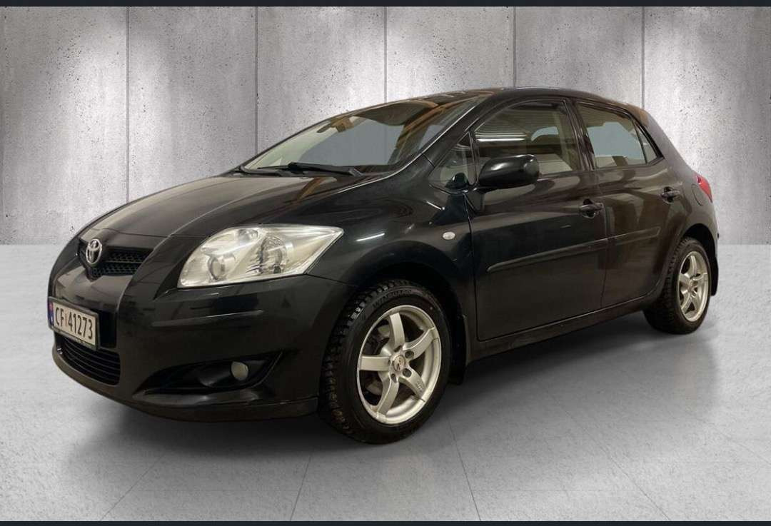 2007 Toyota Auris - Легковий автомобіль: фото 1 2007 Toyota Auris - Легковий автомобіль: фото 1