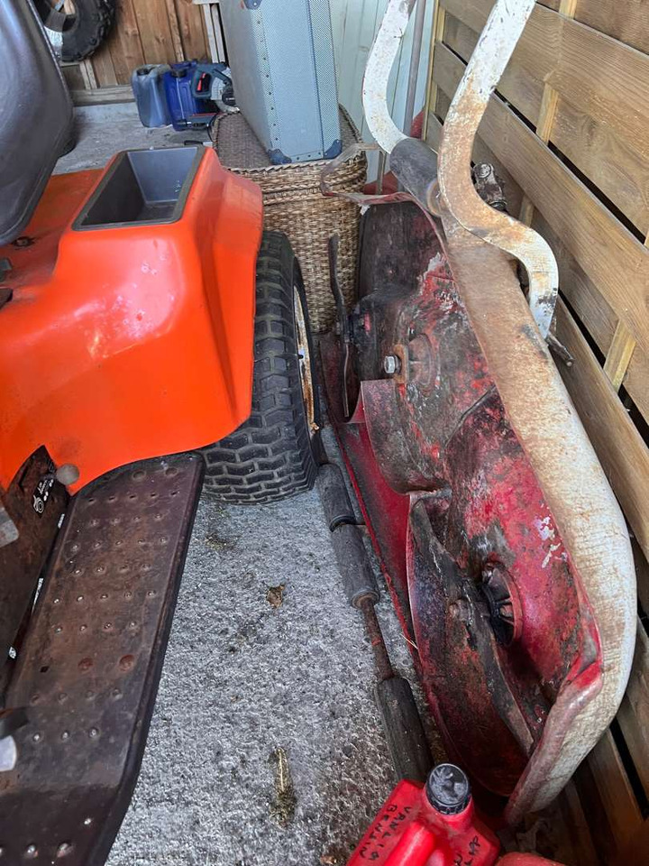 Ariens GT 17 Sitteklipper med kraftuttak (rep.-objekt) - Газонокосарка: фото 5 Ariens GT 17 Sitteklipper med kraftuttak (rep.-objekt) - Газонокосарка: фото 5