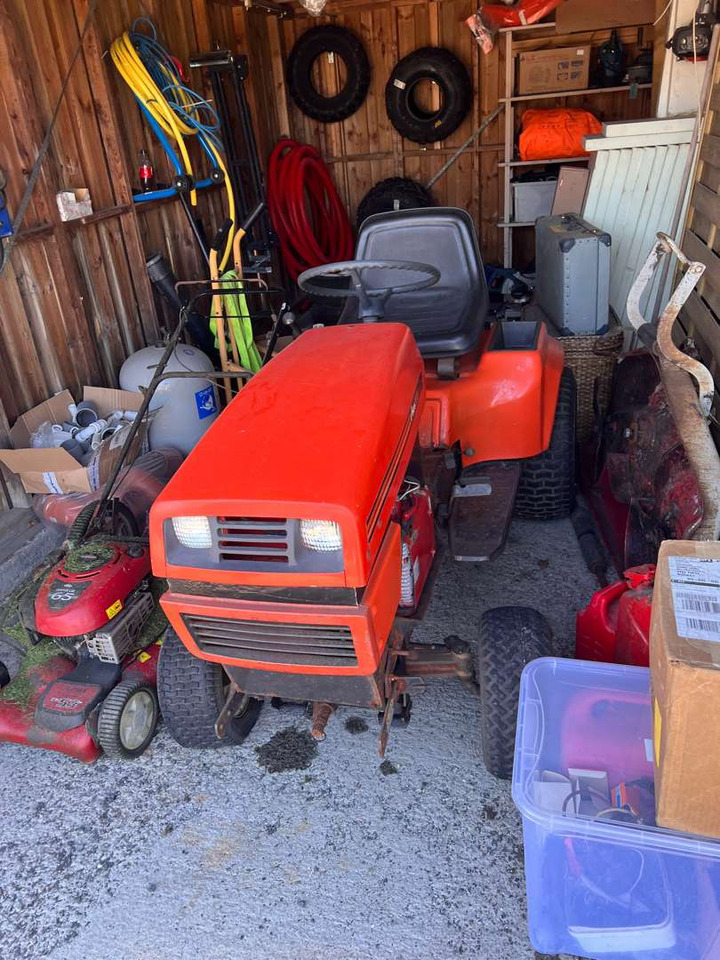 Ariens GT 17 Sitteklipper med kraftuttak (rep.-objekt) - Газонокосарка: фото 1 Ariens GT 17 Sitteklipper med kraftuttak (rep.-objekt) - Газонокосарка: фото 1
