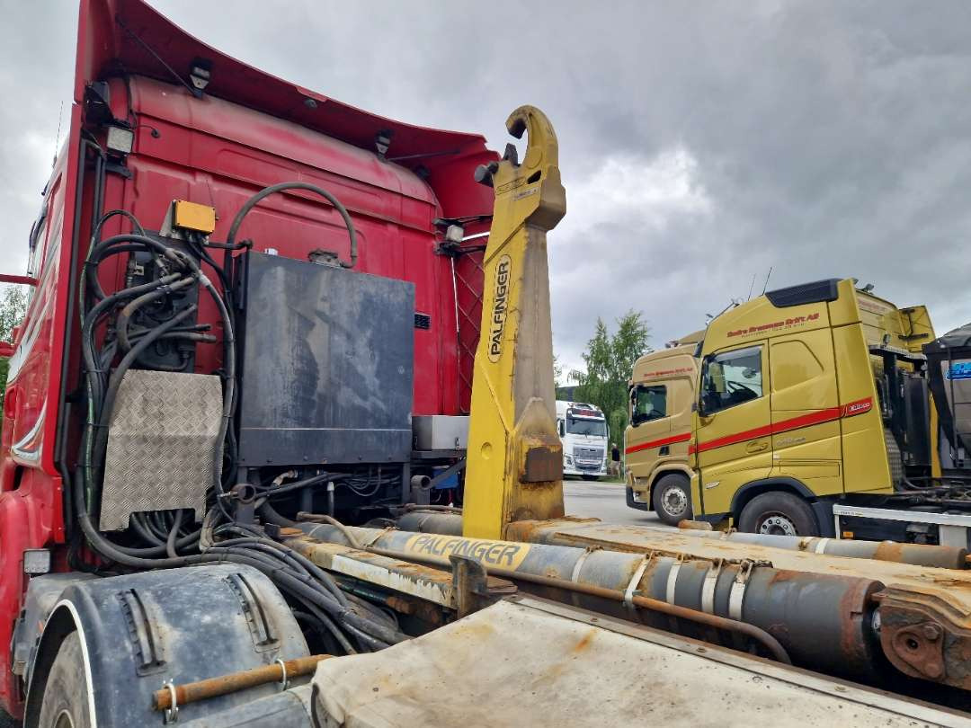 Scania R580 Brøytebil med sideplog og hydraulisk saltsystem - Гаковий мультиліфт вантажівка: фото 5 Scania R580 Brøytebil med sideplog og hydraulisk saltsystem - Гаковий мультиліфт вантажівка: фото 5