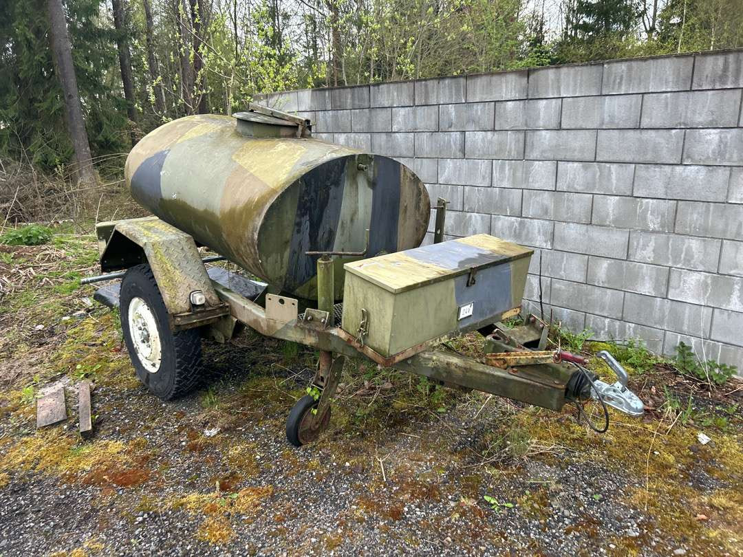 Vanntankhenger 1000 liter - Причіп цистерна: фото 2 Vanntankhenger 1000 liter - Причіп цистерна: фото 2