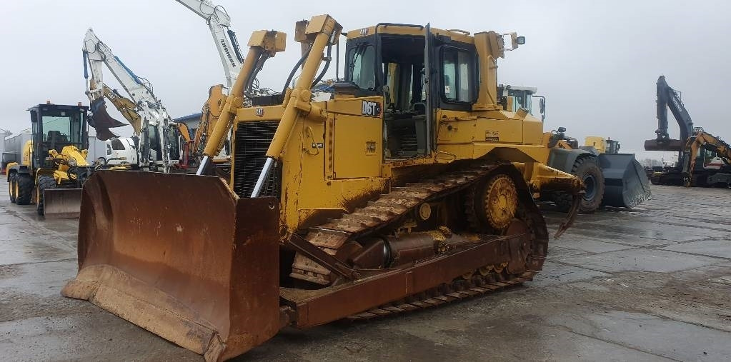 CAT D 6 T XL - Бульдозер: фото 1 CAT D 6 T XL - Бульдозер: фото 1