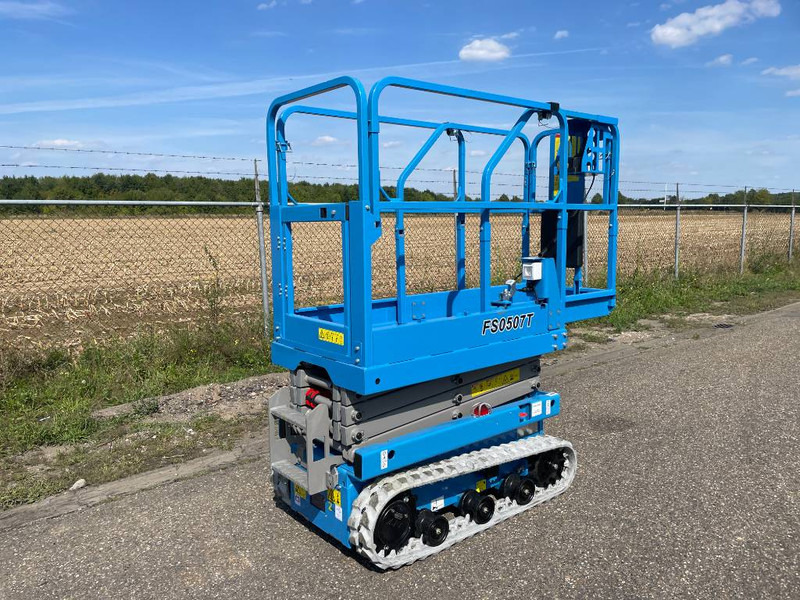 Новий Ножичний підйомник Fronteq FS0507T Tracked Scissor Lift: фото 9