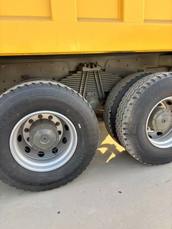 SINOTRUCK HOWO - Самоскид вантажівка: фото 3 SINOTRUCK HOWO - Самоскид вантажівка: фото 3