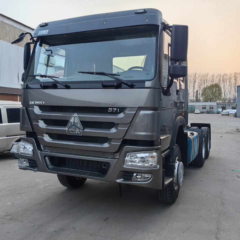 SINOTRUCK HOWO  - Тягач: фото 1 SINOTRUCK HOWO  - Тягач: фото 1