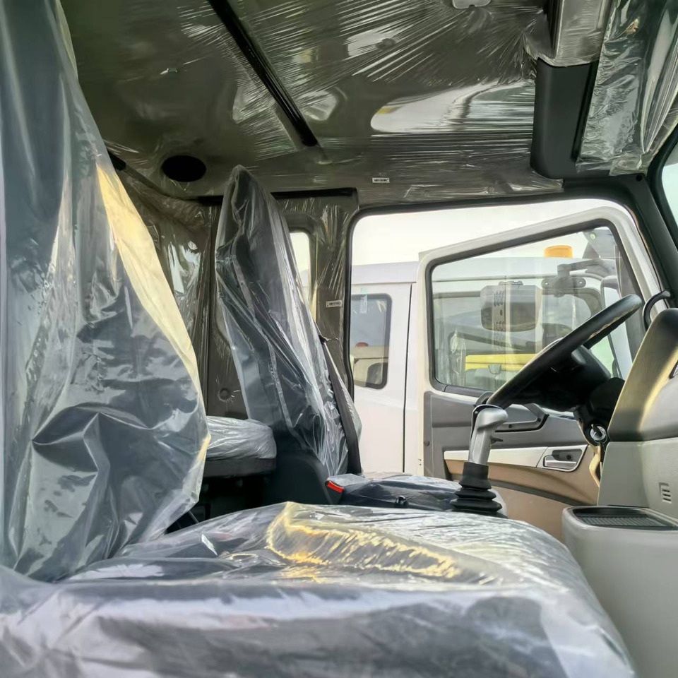 SINOTRUCK HOWO  - Тягач: фото 3 SINOTRUCK HOWO  - Тягач: фото 3