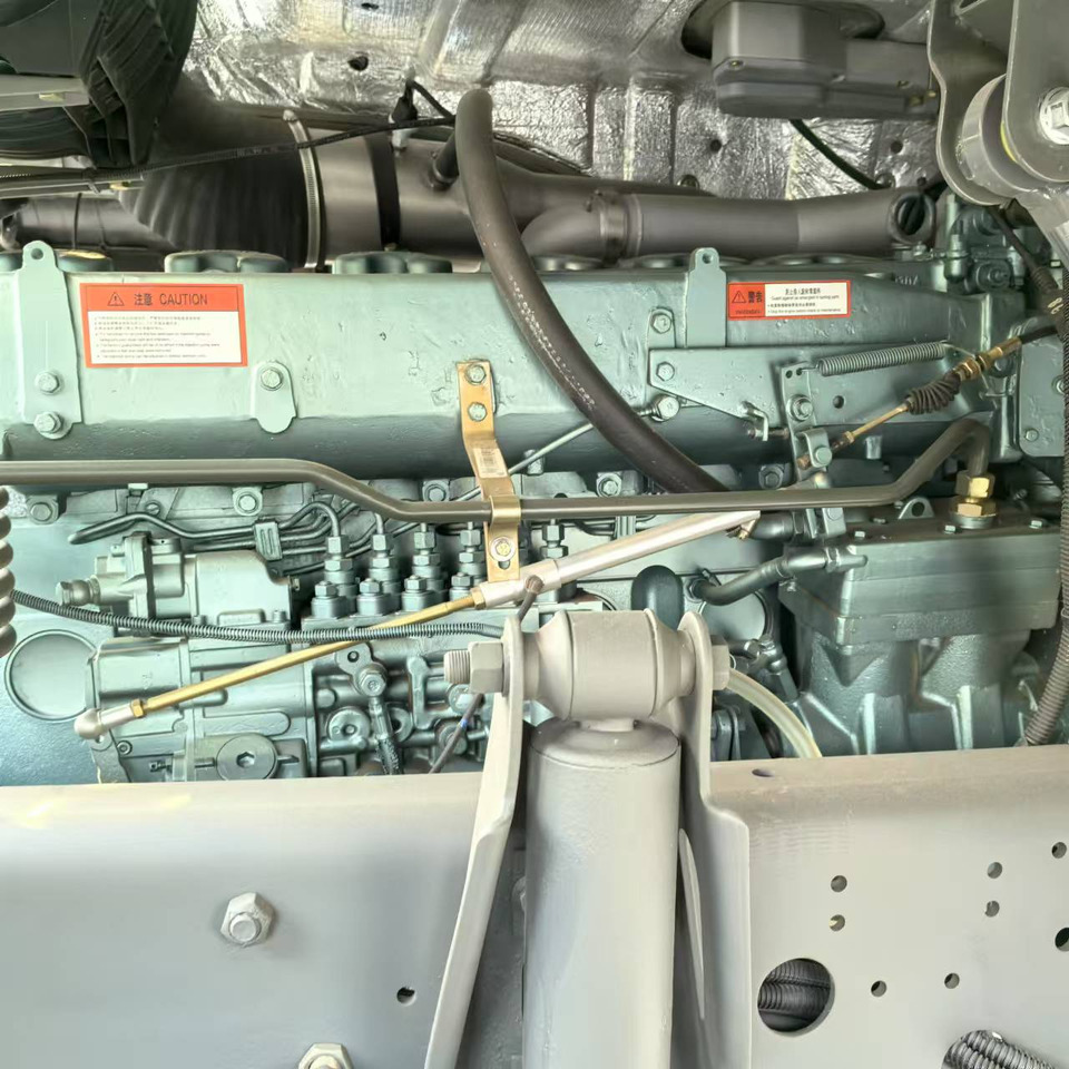 SINOTRUCK HOWO  - Тягач: фото 4 SINOTRUCK HOWO  - Тягач: фото 4