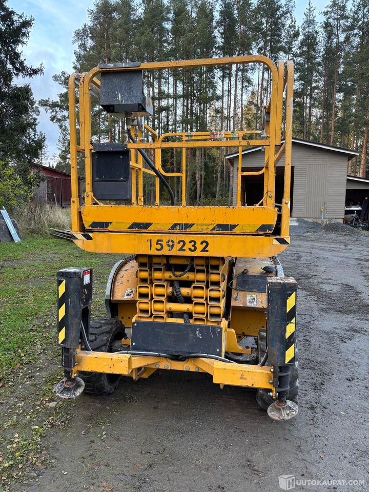 Haulotte Compact 12DX, 2007 Saksilava nostin, Lempäälä - Будівельна техніка: фото 3 Haulotte Compact 12DX, 2007 Saksilava nostin, Lempäälä - Будівельна техніка: фото 3
