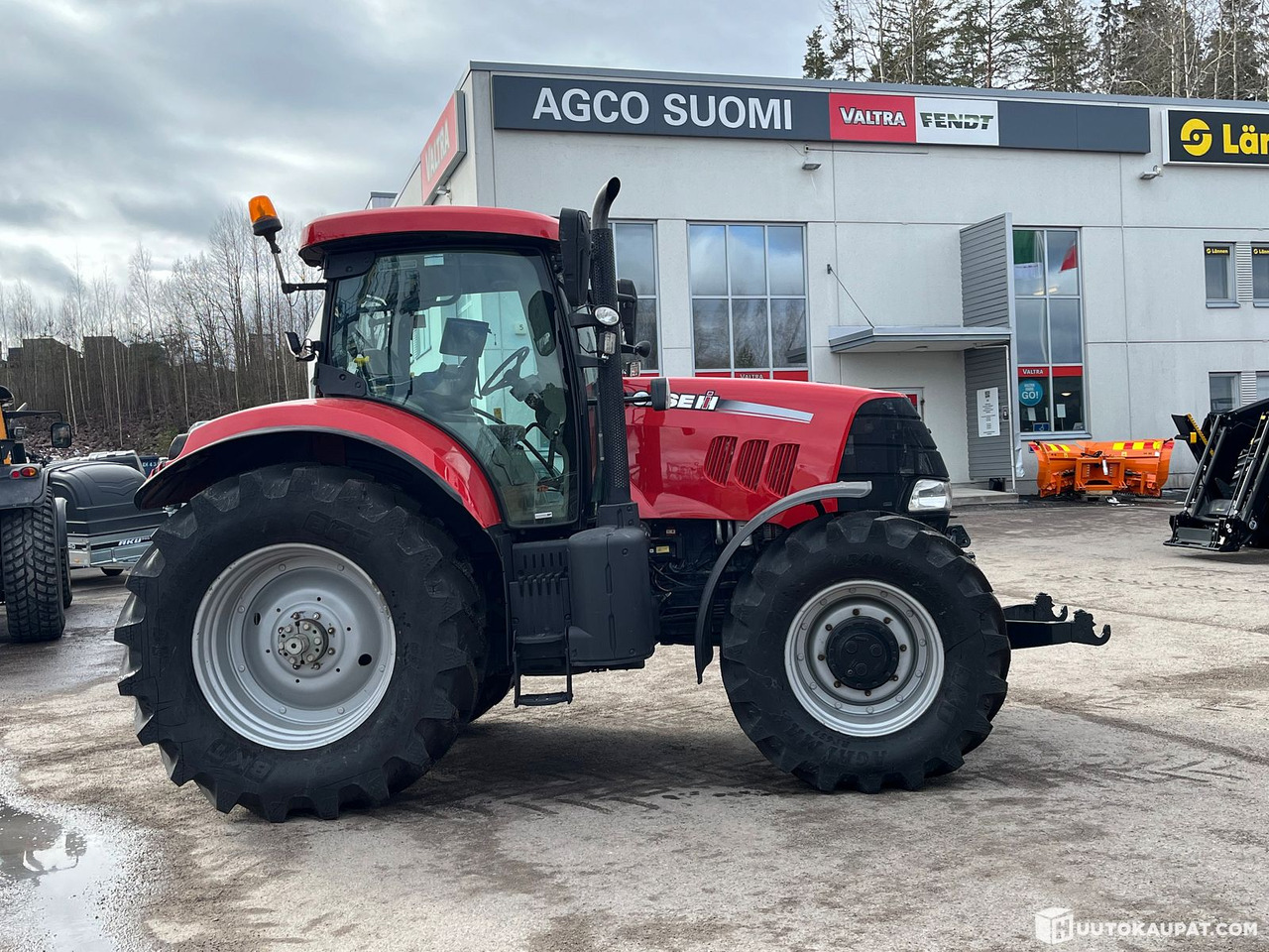 Case IH Puma 160, tractor with front linkage, 6,581 h, 2014, Espoo - Трактор: фото 4 Case IH Puma 160, tractor with front linkage, 6,581 h, 2014, Espoo - Трактор: фото 4