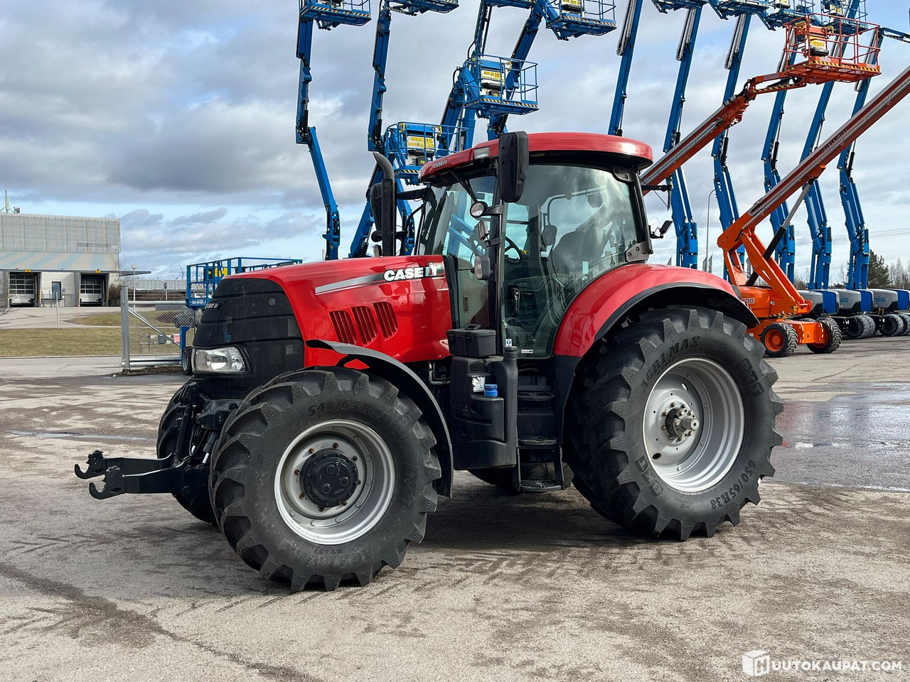 Case IH Puma 160, tractor with front linkage, 6,581 h, 2014, Espoo - Трактор: фото 1 Case IH Puma 160, tractor with front linkage, 6,581 h, 2014, Espoo - Трактор: фото 1