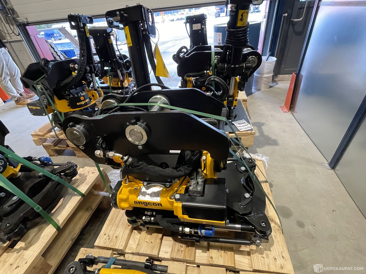Engcon EC 206 Tiltti + Pihdit, Lempäälä - Тилтротатор: фото 1 Engcon EC 206 Tiltti + Pihdit, Lempäälä - Тилтротатор: фото 1