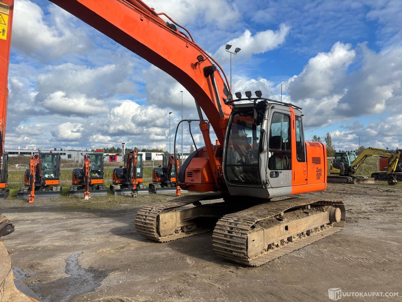 Hitachi ZX 225 USR lc kaivinkone, Lieto - Гусеничний екскаватор: фото 4 Hitachi ZX 225 USR lc kaivinkone, Lieto - Гусеничний екскаватор: фото 4