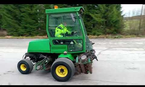 John Deere 3235 kelaleikkuri, 4 WD ja hytti, Hollola - Газонокосарка: фото 2 John Deere 3235 kelaleikkuri, 4 WD ja hytti, Hollola - Газонокосарка: фото 2