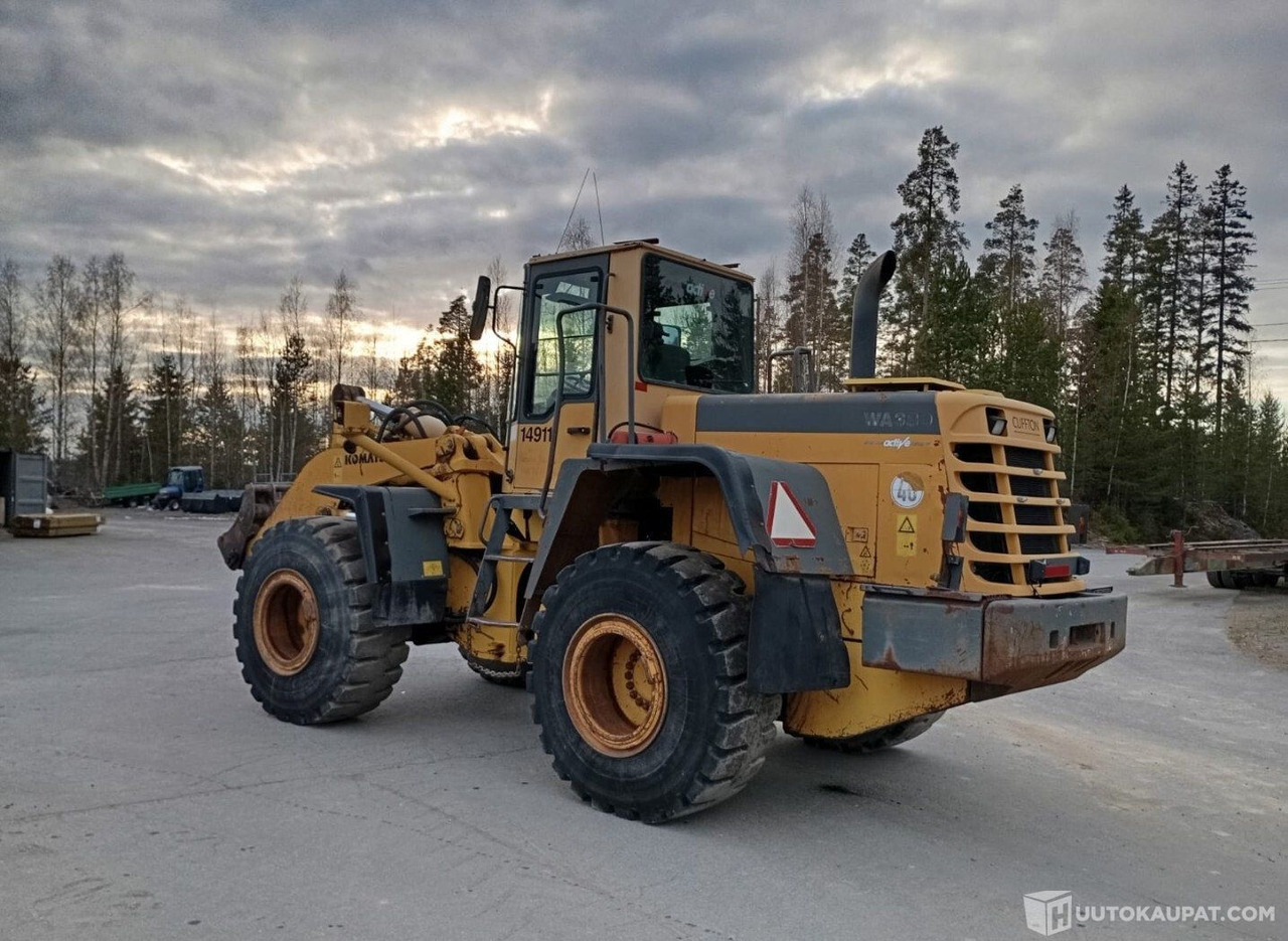 Komatsu WA 380-3H, 1999, Diesel, 15 880 h Pyöräkuormaaja, Leppävirta - Колісний навантажувач: фото 2 Komatsu WA 380-3H, 1999, Diesel, 15 880 h Pyöräkuormaaja, Leppävirta - Колісний навантажувач: фото 2