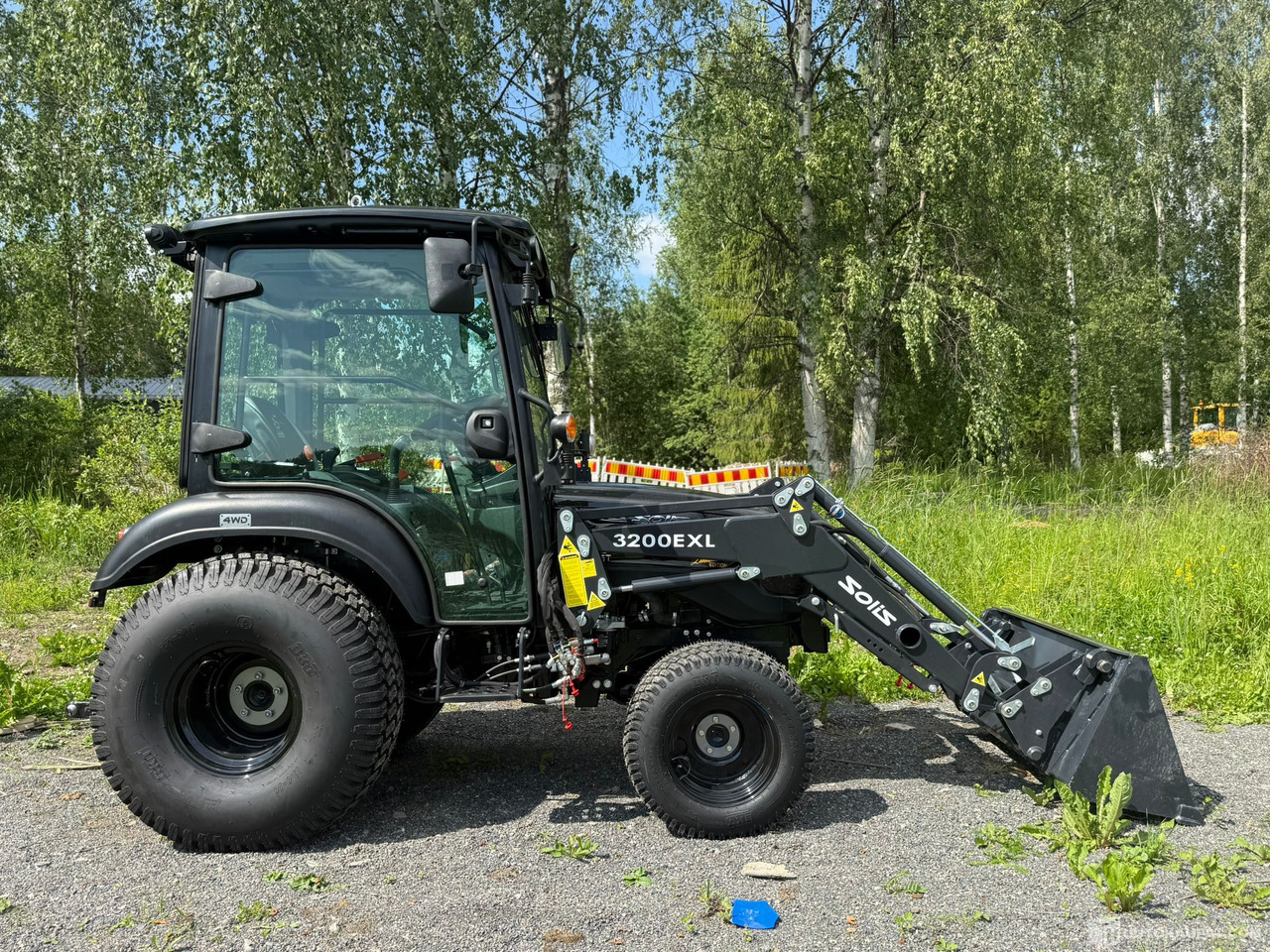 Solis 26 HST ohjaamolla ja etukuormaajalla, 2024, alvillinen, lähes ajamaton, Jyväskylä - Сільськогосподарська техніка: фото 5 Solis 26 HST ohjaamolla ja etukuormaajalla, 2024, alvillinen, lähes ajamaton, Jyväskylä - Сільськогосподарська техніка: фото 5