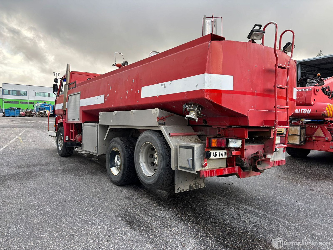 Sisu säiliöauto, 1983, Vantaa - Вантажівка цистерна, Пожежна машина: фото 3 Sisu säiliöauto, 1983, Vantaa - Вантажівка цистерна, Пожежна машина: фото 3