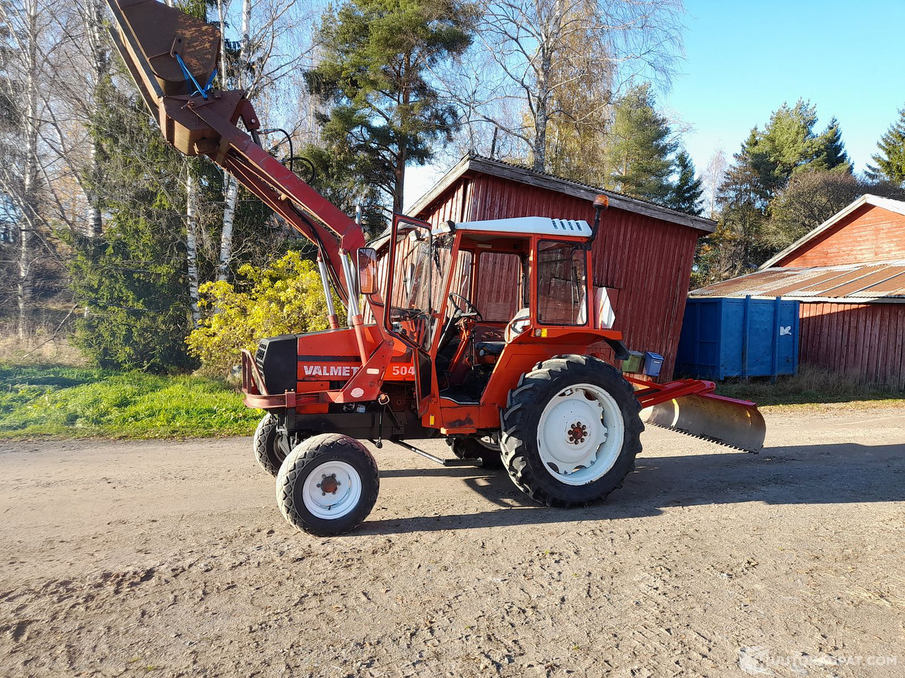 Трактор Traktori Valmet 504 1984 etukuormaajalla. Katso videot! MTK25, Forssa: фото 10 Трактор Traktori Valmet 504 1984 etukuormaajalla. Katso videot! MTK25, Forssa: фото 10