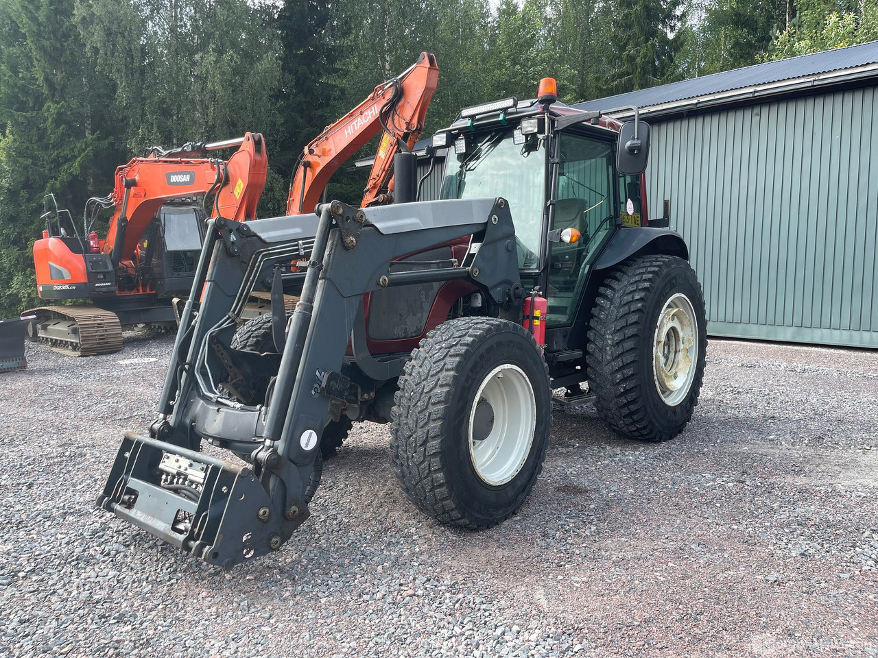 Valtra A 93 Unlimited, traktori kuormaajalla, 2016, Lohja - Трактор: фото 2 Valtra A 93 Unlimited, traktori kuormaajalla, 2016, Lohja - Трактор: фото 2
