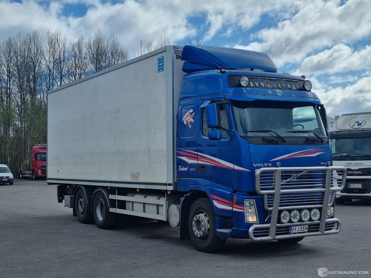 Volvo FH 12 6×2, 2002, Tampere - Вантажівка з закритим кузовом: фото 2 Volvo FH 12 6×2, 2002, Tampere - Вантажівка з закритим кузовом: фото 2