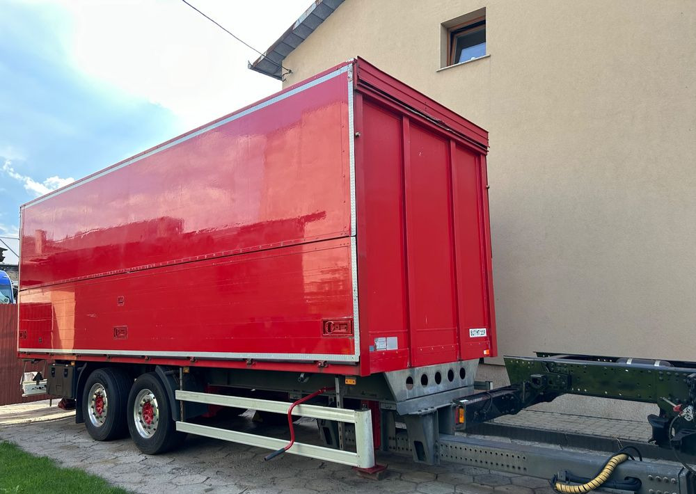 DAF XF 510 NAPOJÓWKA z Niemiec Retarder TOP ALUFELGI / FULL OPCJA / super space 106.510 106.460 480 530 najlepszy motor 6x2 26.510 26.460 - Тентована вантажівка: фото 1 DAF XF 510 NAPOJÓWKA z Niemiec Retarder TOP ALUFELGI / FULL OPCJA / super space 106.510 106.460 480 530 najlepszy motor 6x2 26.510 26.460 - Тентована вантажівка: фото 1