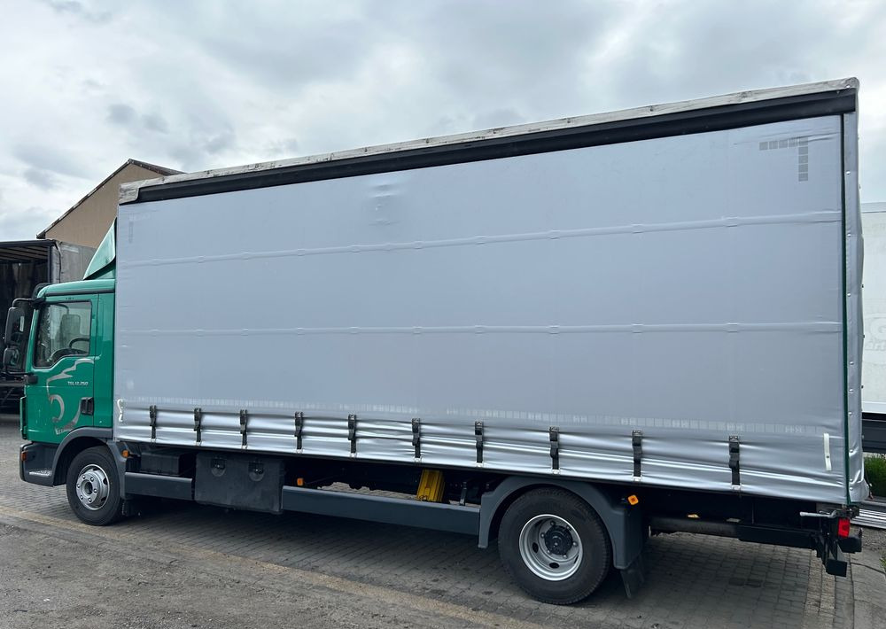 MAN TGL 12.250 6.2m AUTOMAT KLIMA z Niemiec ESP nowe opony EURO 6 / 4.75 rozstaw / zawiesie na wózek widłowy / TOP STAN / okazja nauka jazdy MOŻLIWOŚĆ DOSTOSOWANIA 12t - Тентована вантажівка: фото 2 MAN TGL 12.250 6.2m AUTOMAT KLIMA z Niemiec ESP nowe opony EURO 6 / 4.75 rozstaw / zawiesie na wózek widłowy / TOP STAN / okazja nauka jazdy MOŻLIWOŚĆ DOSTOSOWANIA 12t - Тентована вантажівка: фото 2