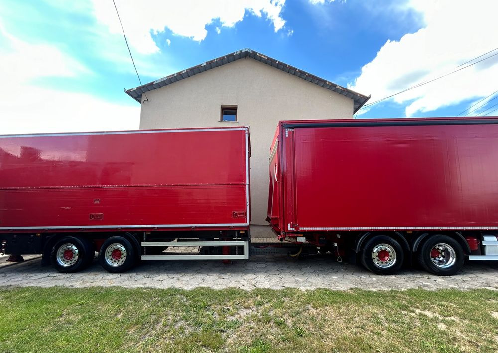 Schmitz Cargobull 7.7m OCYNK OSIE MERCEDES ALUFELGI KONTENER TANDEM NAPOJÓWKA OTWIERANY BOK DO NAPOJÓW STAN BDB - Закритий кузов причіп: фото 2 Schmitz Cargobull 7.7m OCYNK OSIE MERCEDES ALUFELGI KONTENER TANDEM NAPOJÓWKA OTWIERANY BOK DO NAPOJÓW STAN BDB - Закритий кузов причіп: фото 2