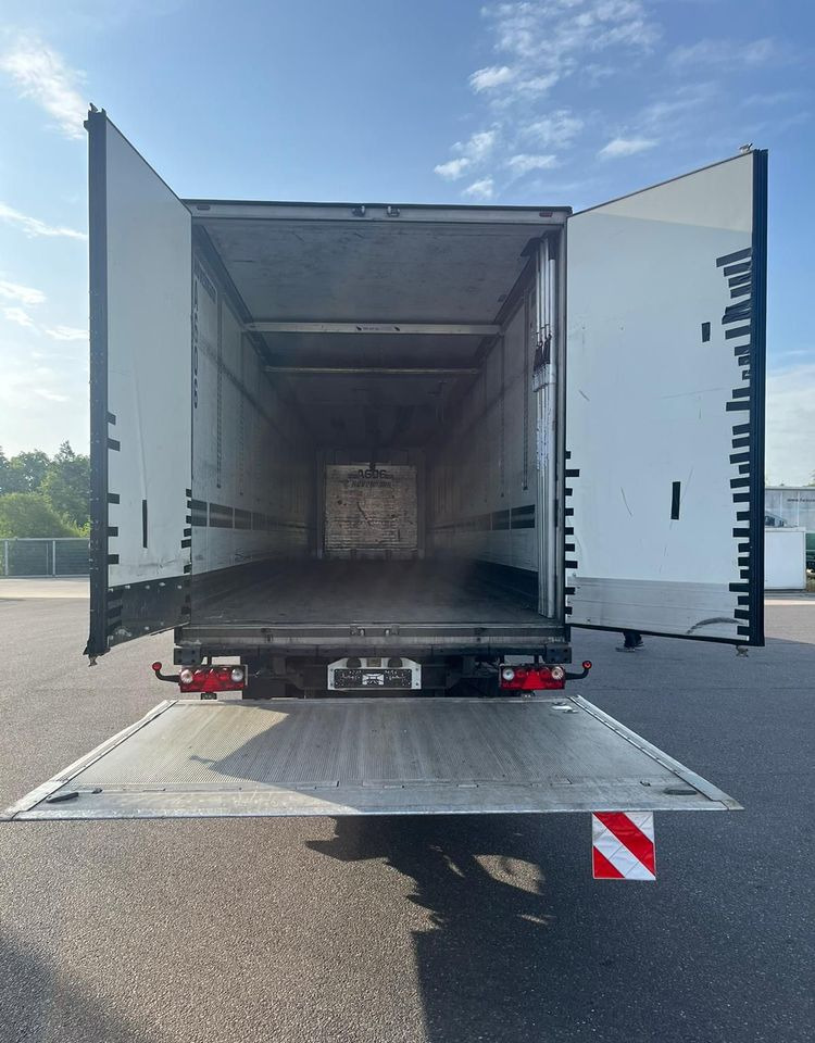 Schmitz Cargobull CARRIER MAXIMA 1300 / WINDA / DOPPEL STOCK / ŚCIANA GRODZIOWA / BELKI / PODNOSZONA OŚ / z Niemiec / TOP STAN 2011/ CARRIER CHŁODNIA CHLODNIA LODÓWKA PODWÓJNY ZAŁADUNEK PIĘTROWA - Рефрижератор напівпричіп: фото 4 Schmitz Cargobull CARRIER MAXIMA 1300 / WINDA / DOPPEL STOCK / ŚCIANA GRODZIOWA / BELKI / PODNOSZONA OŚ / z Niemiec / TOP STAN 2011/ CARRIER CHŁODNIA CHLODNIA LODÓWKA PODWÓJNY ZAŁADUNEK PIĘTROWA - Рефрижератор напівпричіп: фото 4