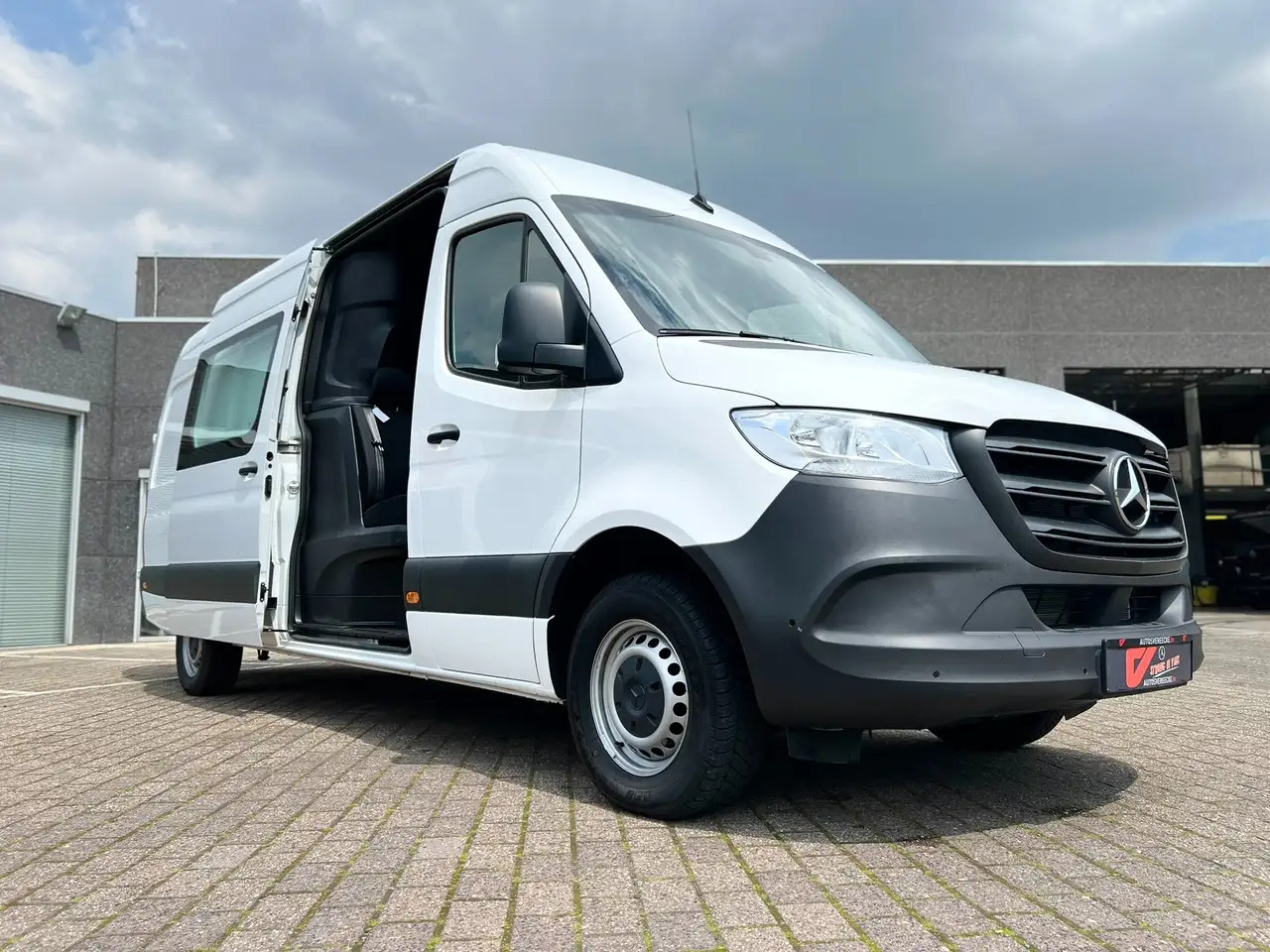 Mercedes-Benz Sprinter 315 L3H2 (37.500€ex) 3.5T SLEEP | DUB CAB 7PL - Вантажопасажирський фургон: фото 2 Mercedes-Benz Sprinter 315 L3H2 (37.500€ex) 3.5T SLEEP | DUB CAB 7PL - Вантажопасажирський фургон: фото 2