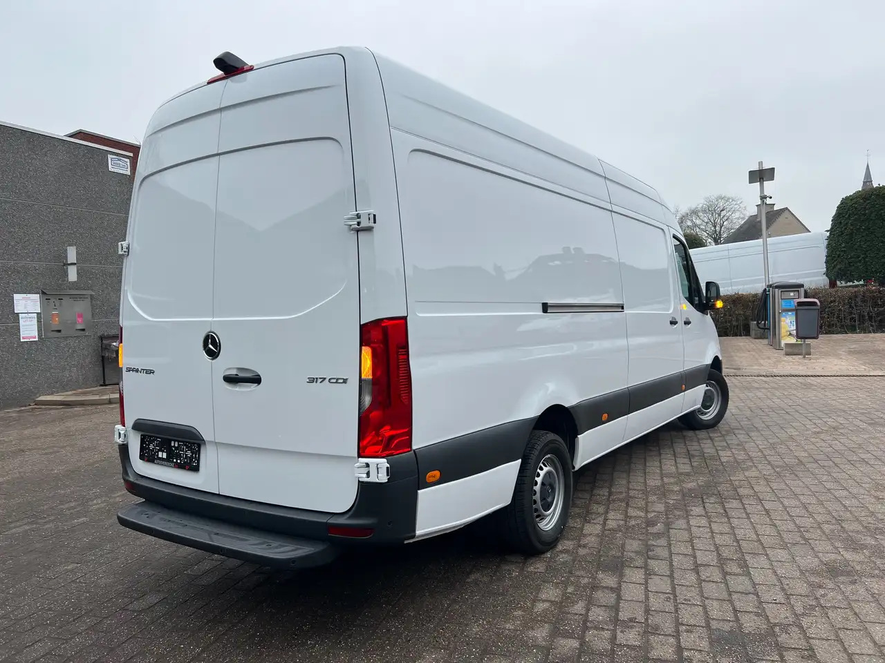 Mercedes-Benz Sprinter 317 L3H2 (37.250ex) 9G-TRONIC CAMERA PTS MBUX - Суцільнометалевий фургон: фото 4 Mercedes-Benz Sprinter 317 L3H2 (37.250ex) 9G-TRONIC CAMERA PTS MBUX - Суцільнометалевий фургон: фото 4