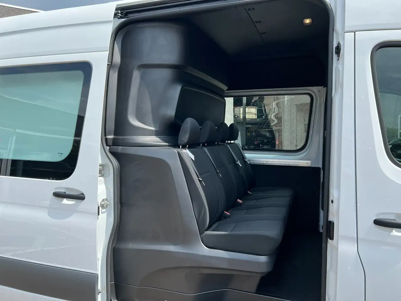 Mercedes-Benz Sprinter 317 L3H2 (44.200ex) 3.5T SLEEP | DUB CAB 7PL - Вантажопасажирський фургон: фото 2 Mercedes-Benz Sprinter 317 L3H2 (44.200ex) 3.5T SLEEP | DUB CAB 7PL - Вантажопасажирський фургон: фото 2