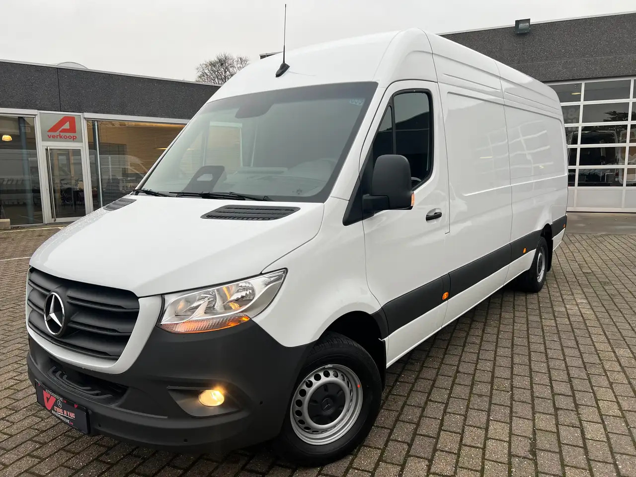 Mercedes-Benz Sprinter 317 L3H2 (48.500€ex) Facelift | 3.5T Trekhaak - Суцільнометалевий фургон: фото 3 Mercedes-Benz Sprinter 317 L3H2 (48.500€ex) Facelift | 3.5T Trekhaak - Суцільнометалевий фургон: фото 3