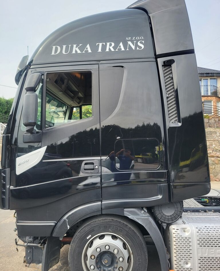 IVECO Stralis Hi-Way XP 2017r. Lift truck - Кабіна в категорії Вантажівки: фото 4 IVECO Stralis Hi-Way XP 2017r. Lift truck - Кабіна в категорії Вантажівки: фото 4