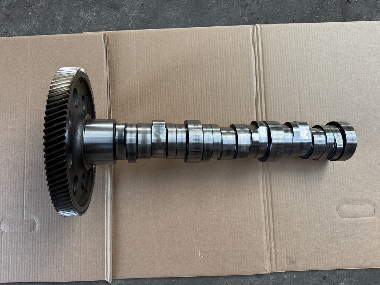 Mercedes Actros MP 2 MP 3 - Розподільний вал: фото 3 Mercedes Actros MP 2 MP 3 - Розподільний вал: фото 3