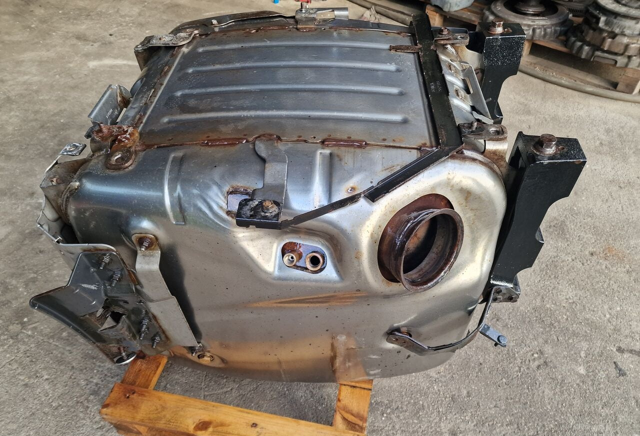 Scania Katalizator DPF R XPI Euro 6 DC13 2164453 2158333 Scania R XPI 410 Euro 6 DC13 2164453 2158333 truck - Глушник в категорії Вантажівки: фото 1 Scania Katalizator DPF R XPI Euro 6 DC13 2164453 2158333 Scania R XPI 410 Euro 6 DC13 2164453 2158333 truck - Глушник в категорії Вантажівки: фото 1