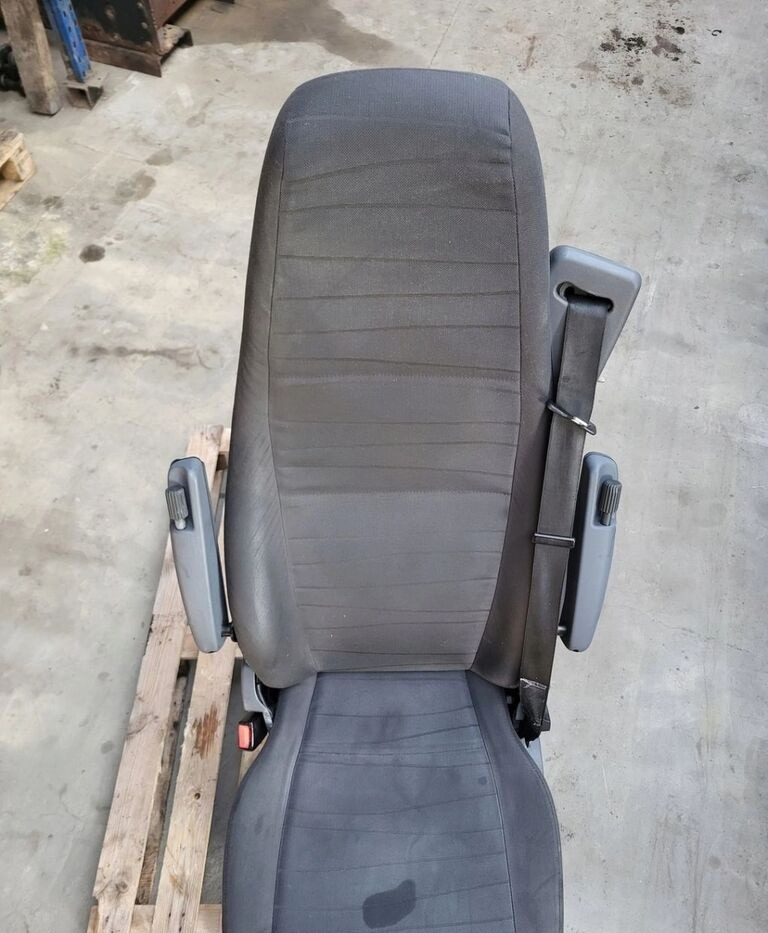 Scania R Euro 6 2189660 Scania R Euro 6 2189660 truck - Сидіння в категорії Вантажівки: фото 3 Scania R Euro 6 2189660 Scania R Euro 6 2189660 truck - Сидіння в категорії Вантажівки: фото 3