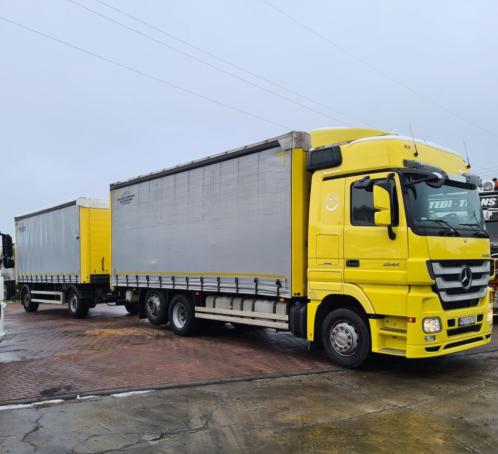 Schmitz Cargobull WIELTON - Тентований причіп: фото 1 Schmitz Cargobull WIELTON - Тентований причіп: фото 1
