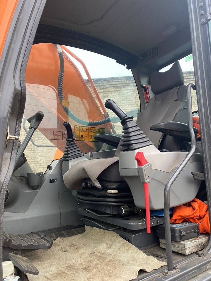 DOOSAN DX 340LCA - Гусеничний екскаватор: фото 2 DOOSAN DX 340LCA - Гусеничний екскаватор: фото 2