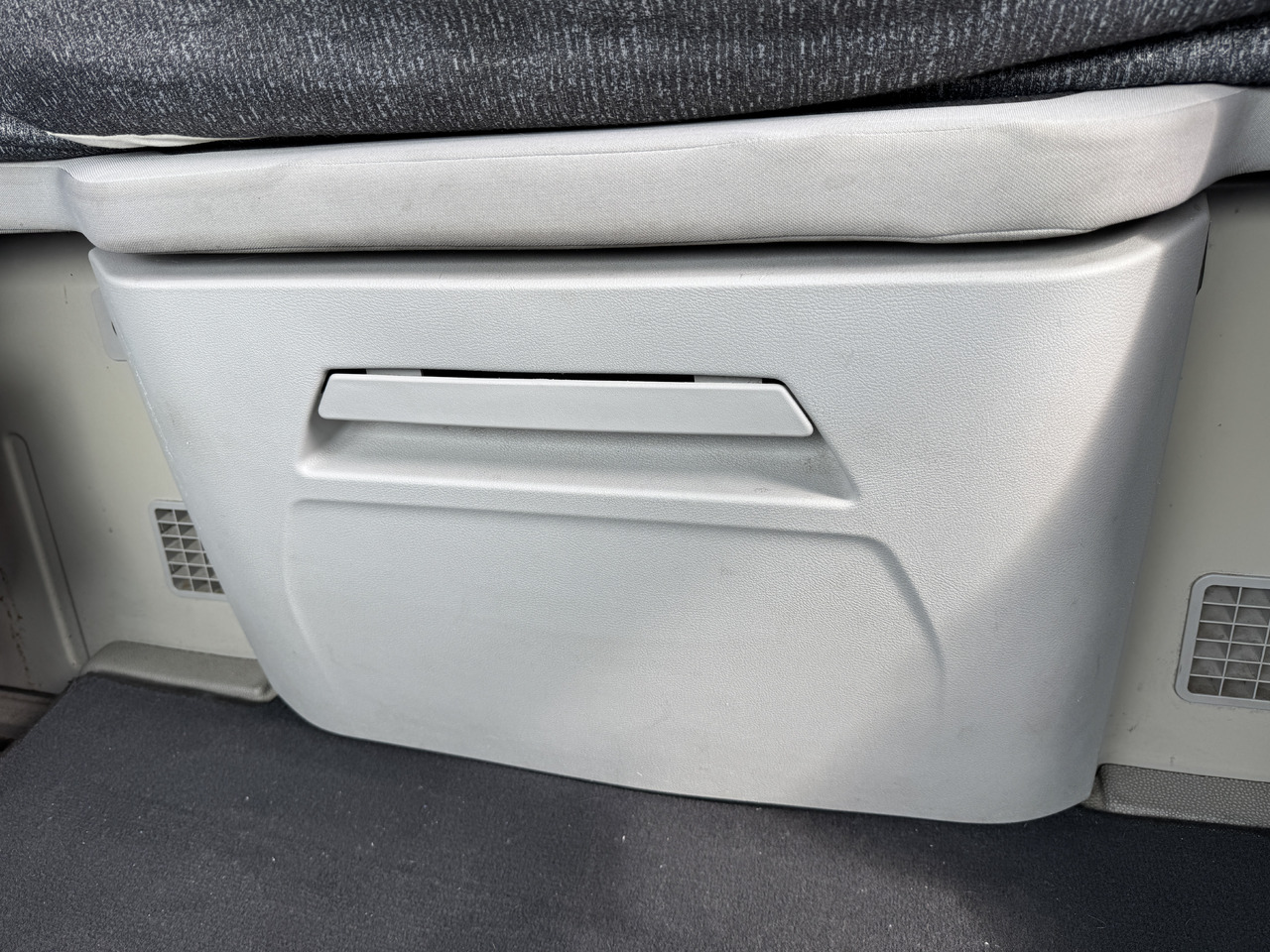 Ford F-Max Cargo - Кабіна й інтер'єр: фото 1 Ford F-Max Cargo - Кабіна й інтер'єр: фото 1