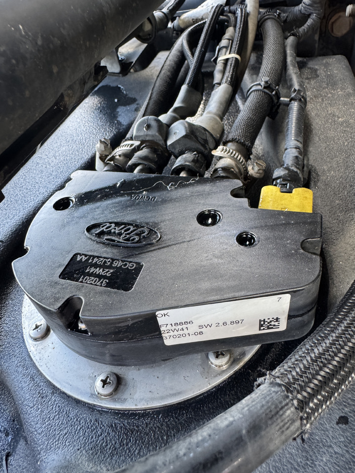 Ford F-Max Cargo - Бак AdBlue: фото 1 Ford F-Max Cargo - Бак AdBlue: фото 1