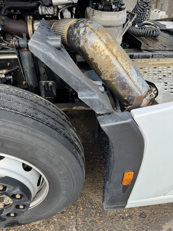 Ford F-Max - Крило: фото 2 Ford F-Max - Крило: фото 2