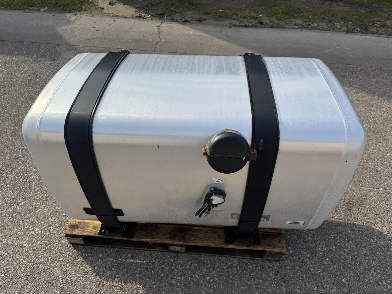 Ford F-Max - Паливний бак: фото 2 Ford F-Max - Паливний бак: фото 2