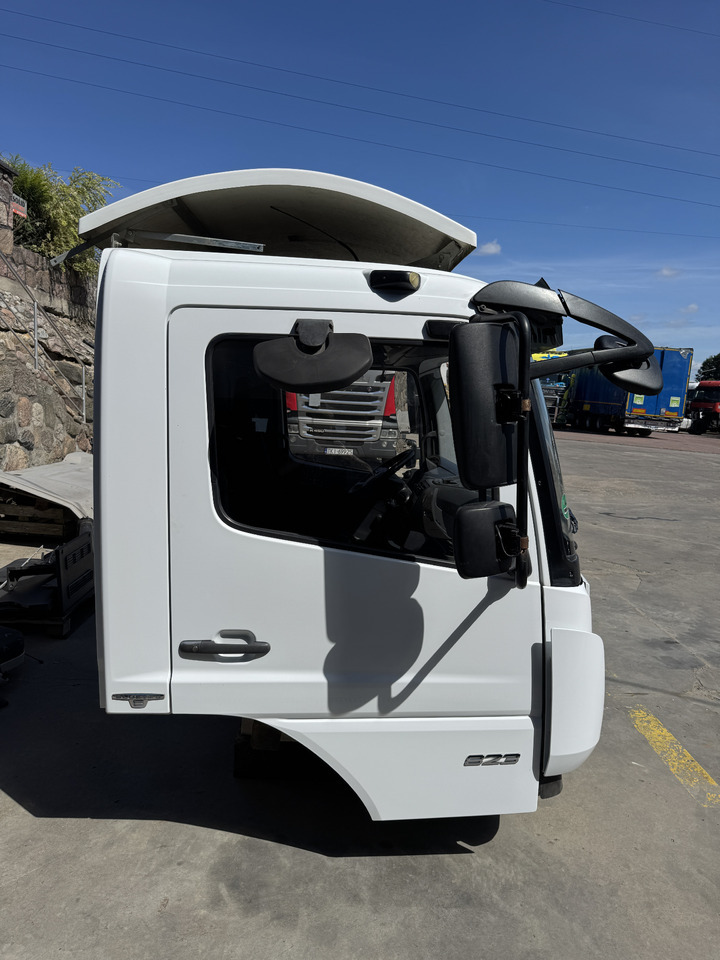 Mercedes Atego III - Кабіна: фото 3 Mercedes Atego III - Кабіна: фото 3