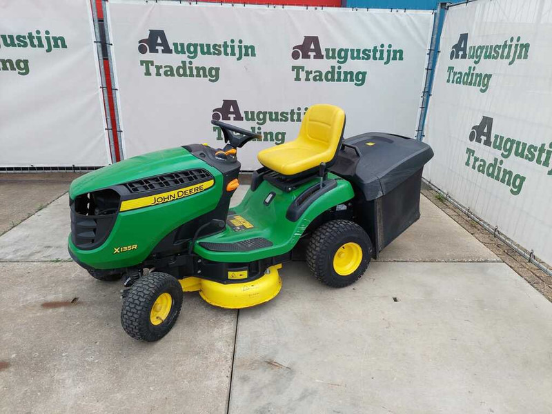 John Deere X 135R - Газонокосарка: фото 2 John Deere X 135R - Газонокосарка: фото 2